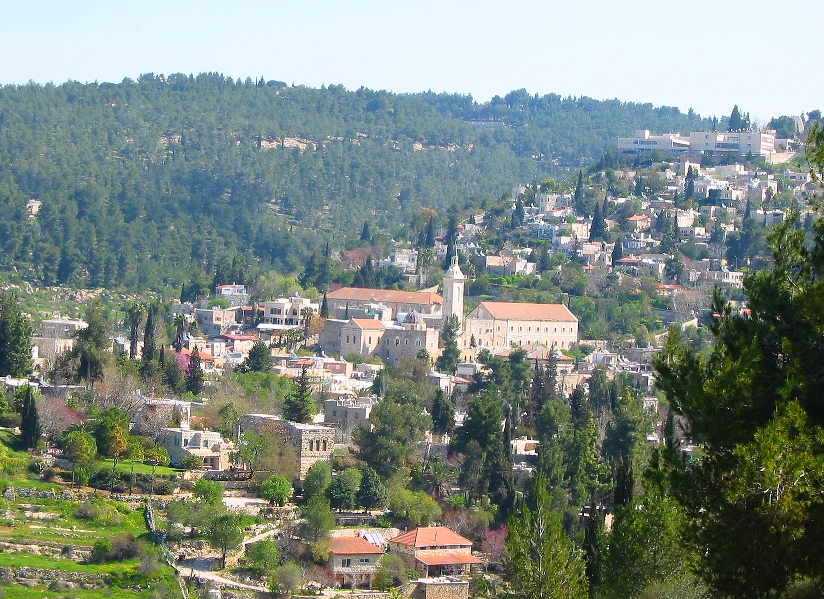 قرية عين كارم المهجرة في القدس المحتلة مع الرحالة المقدسي رمزي العباسي